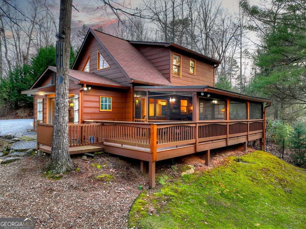 171 Mohawk Trail Property Photo 2