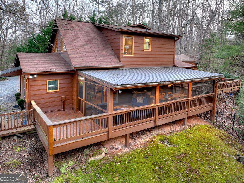 171 Mohawk Trail Property Photo 3