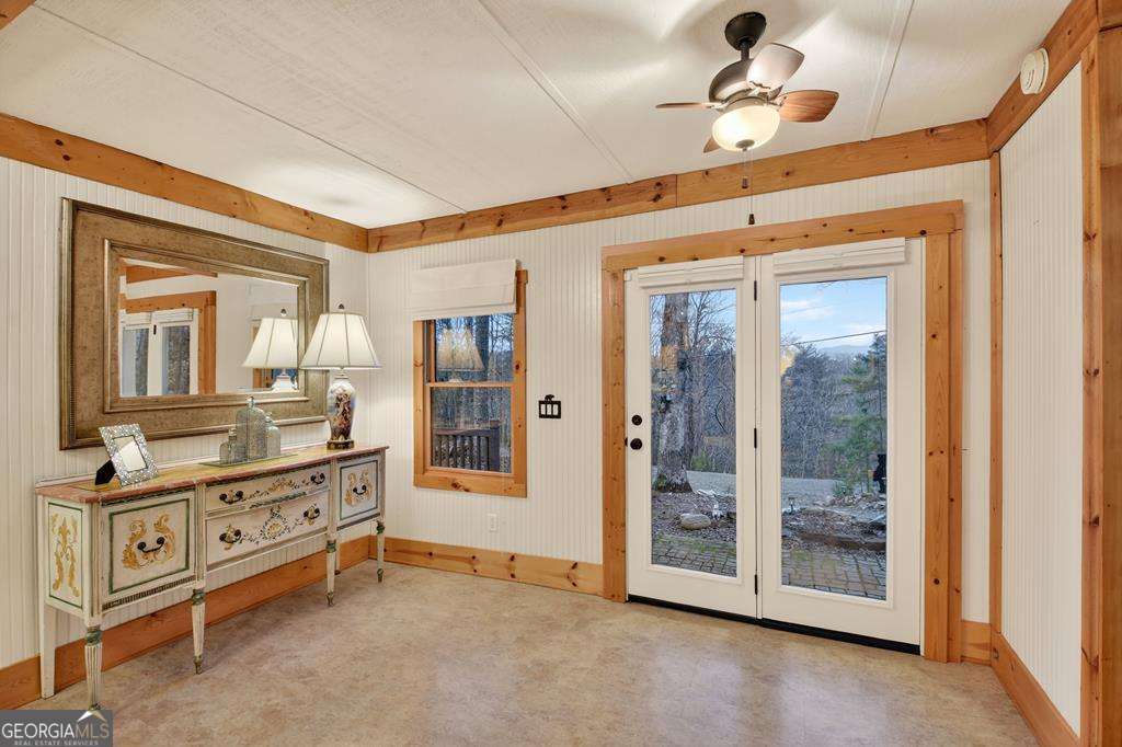 171 Mohawk Trail Property Photo 6