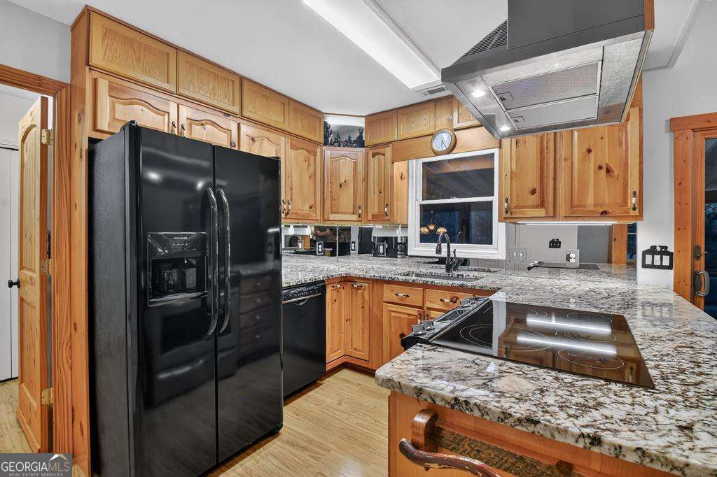 171 Mohawk Trail Property Photo 12