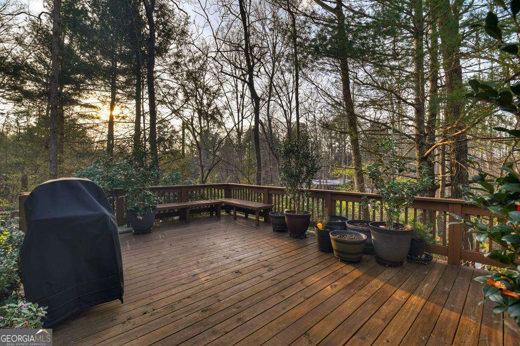 171 Mohawk Trail Property Photo 33