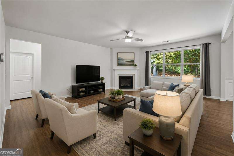 115 Silver Trace Property Photo 3