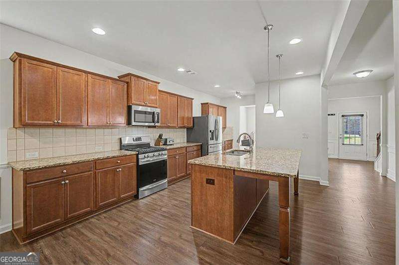 115 Silver Trace Property Photo 11