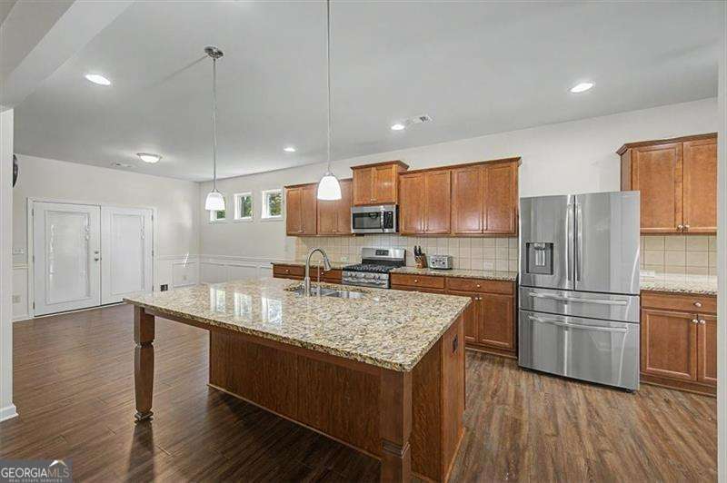 115 Silver Trace Property Photo 12