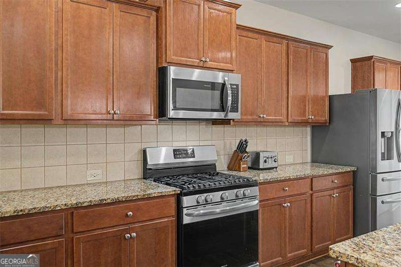 115 Silver Trace Property Photo 13
