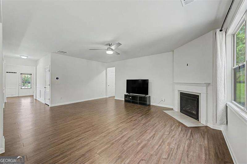 115 Silver Trace Property Photo 21