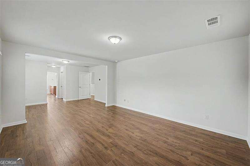 115 Silver Trace Property Photo 32