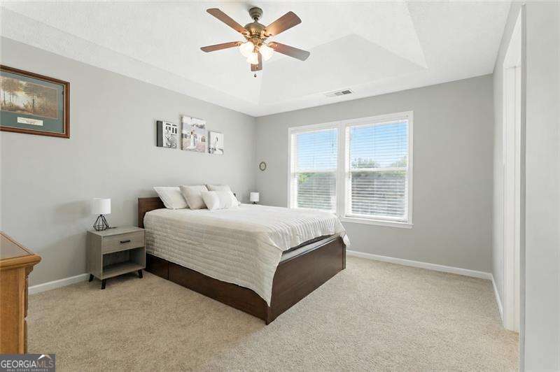 302 Oak Leaf Place Property Photo 6