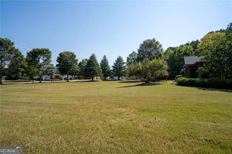 302 Oak Leaf Place Property Photo 14