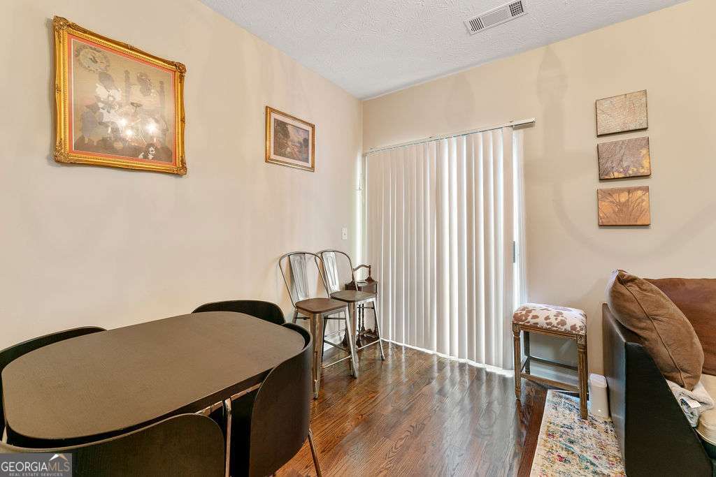 1343 Penhurst Drive Property Photo 7