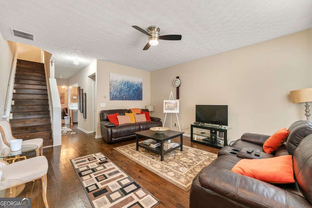 1343 Penhurst Drive Property Photo 9