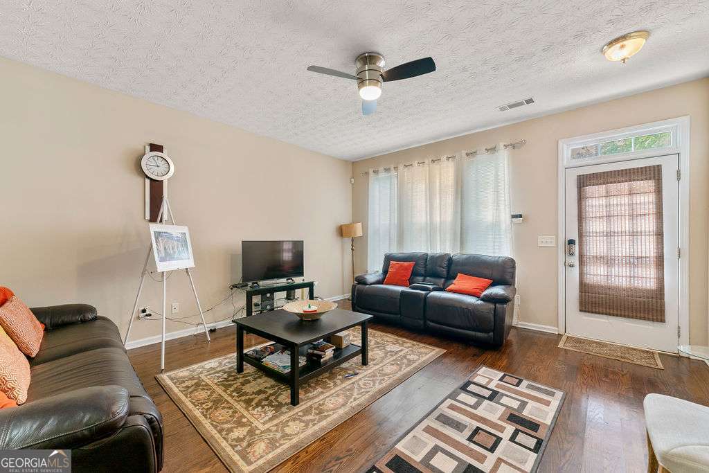 1343 Penhurst Drive Property Photo 10