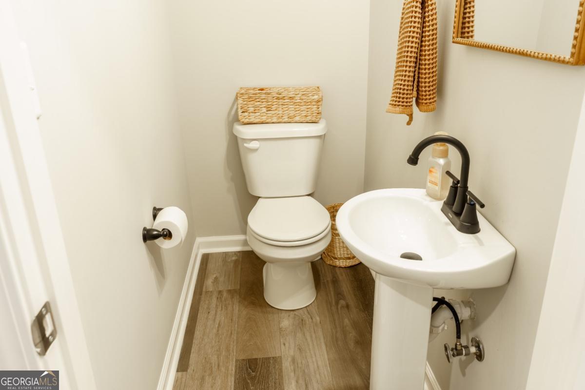 398 Sunset Drive Property Photo 12