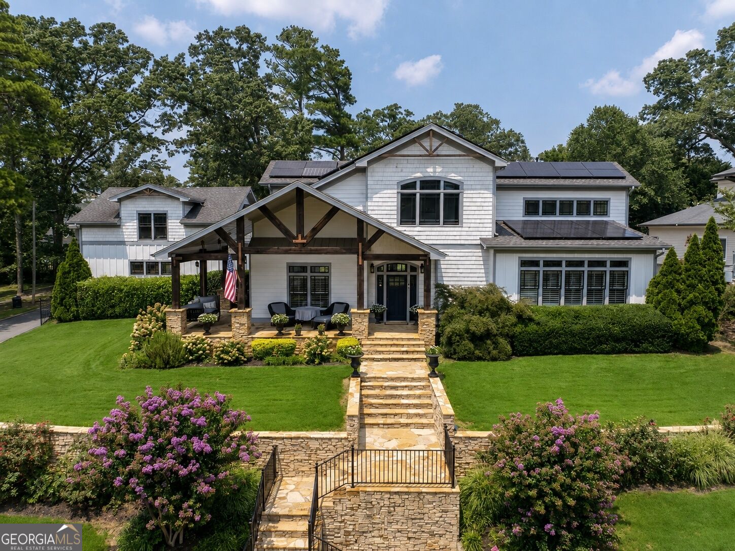 2019 Cambridge Avenue Property Photo 1