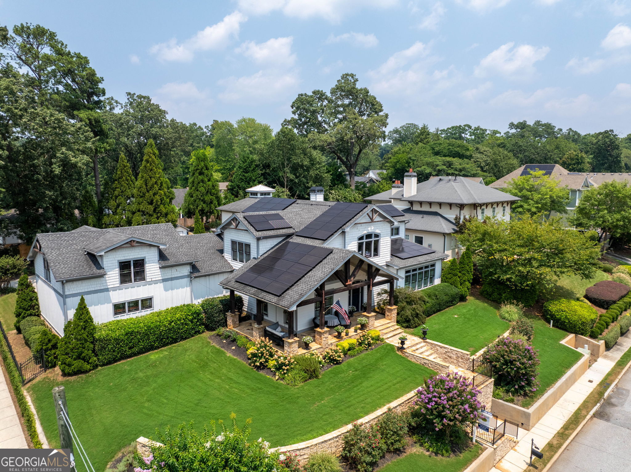 2019 Cambridge Avenue Property Photo 6