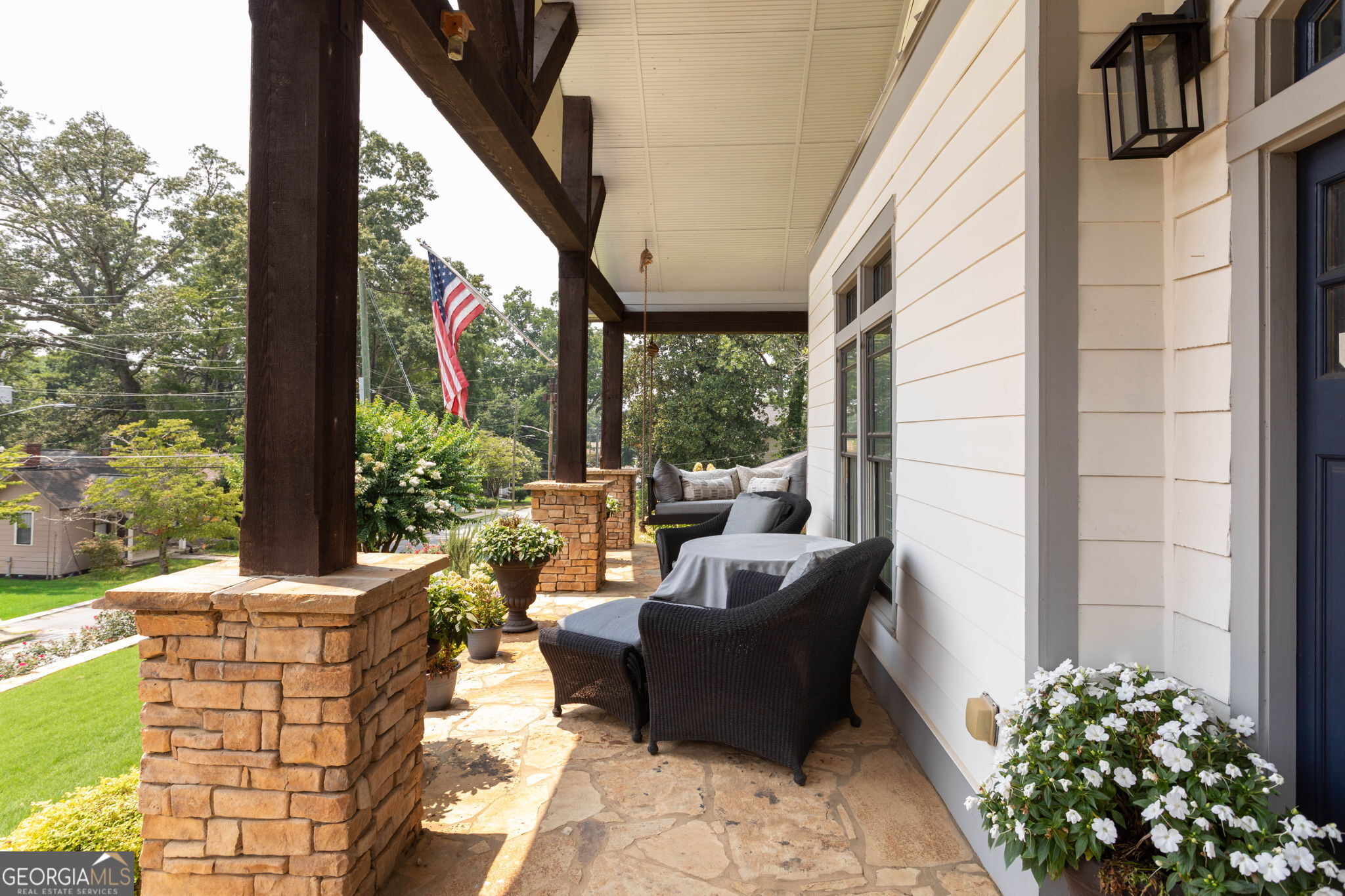 2019 Cambridge Avenue Property Photo 7
