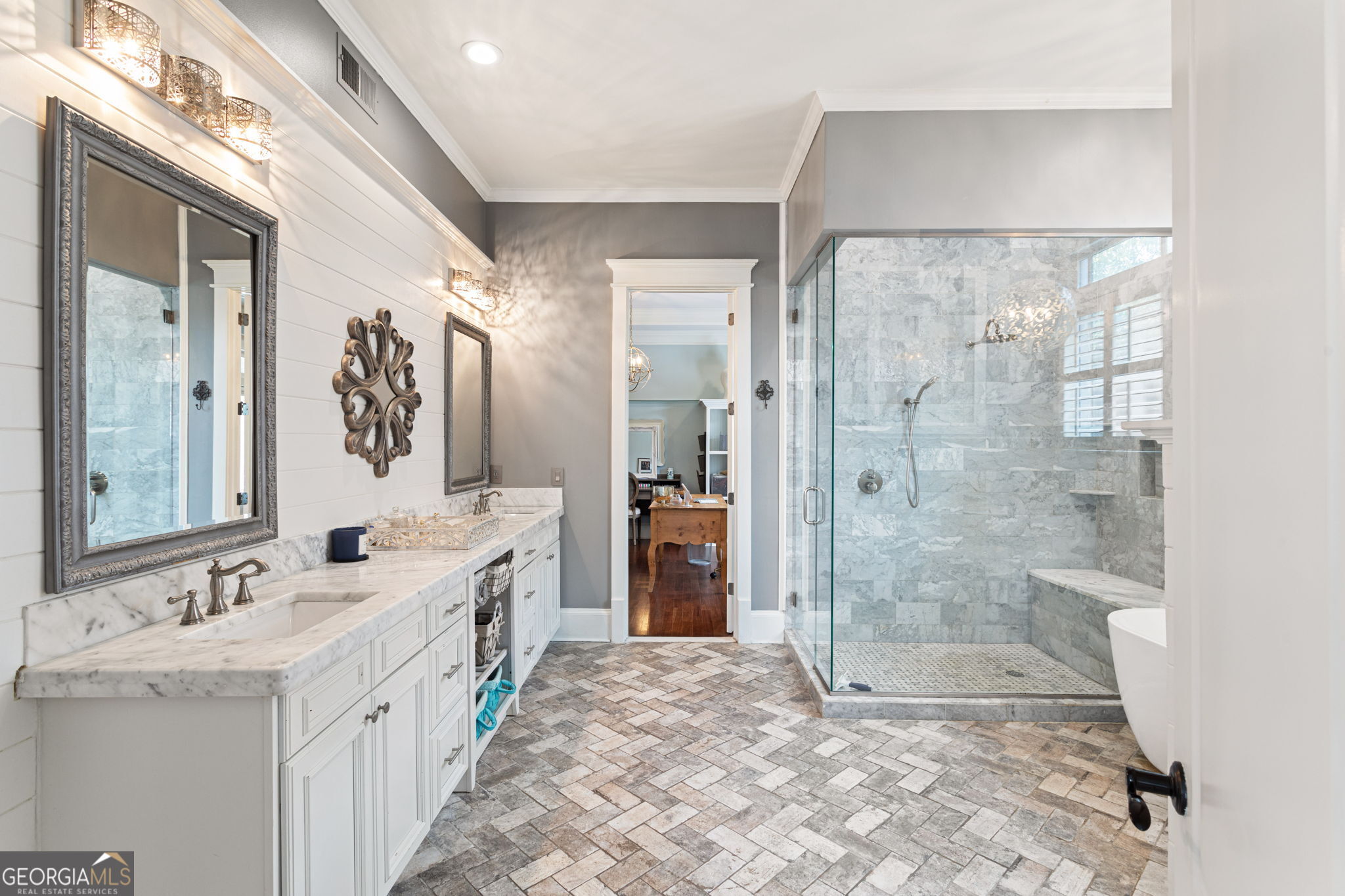 2019 Cambridge Avenue Property Photo 20