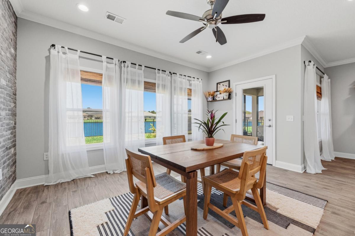 147 The Villas Way Property Photo 13