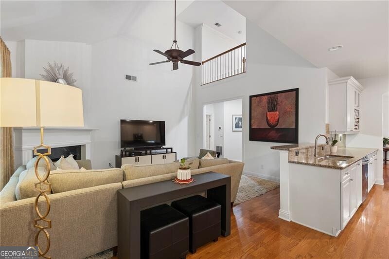 6485 Glen Oaks Lane Property Photo 19