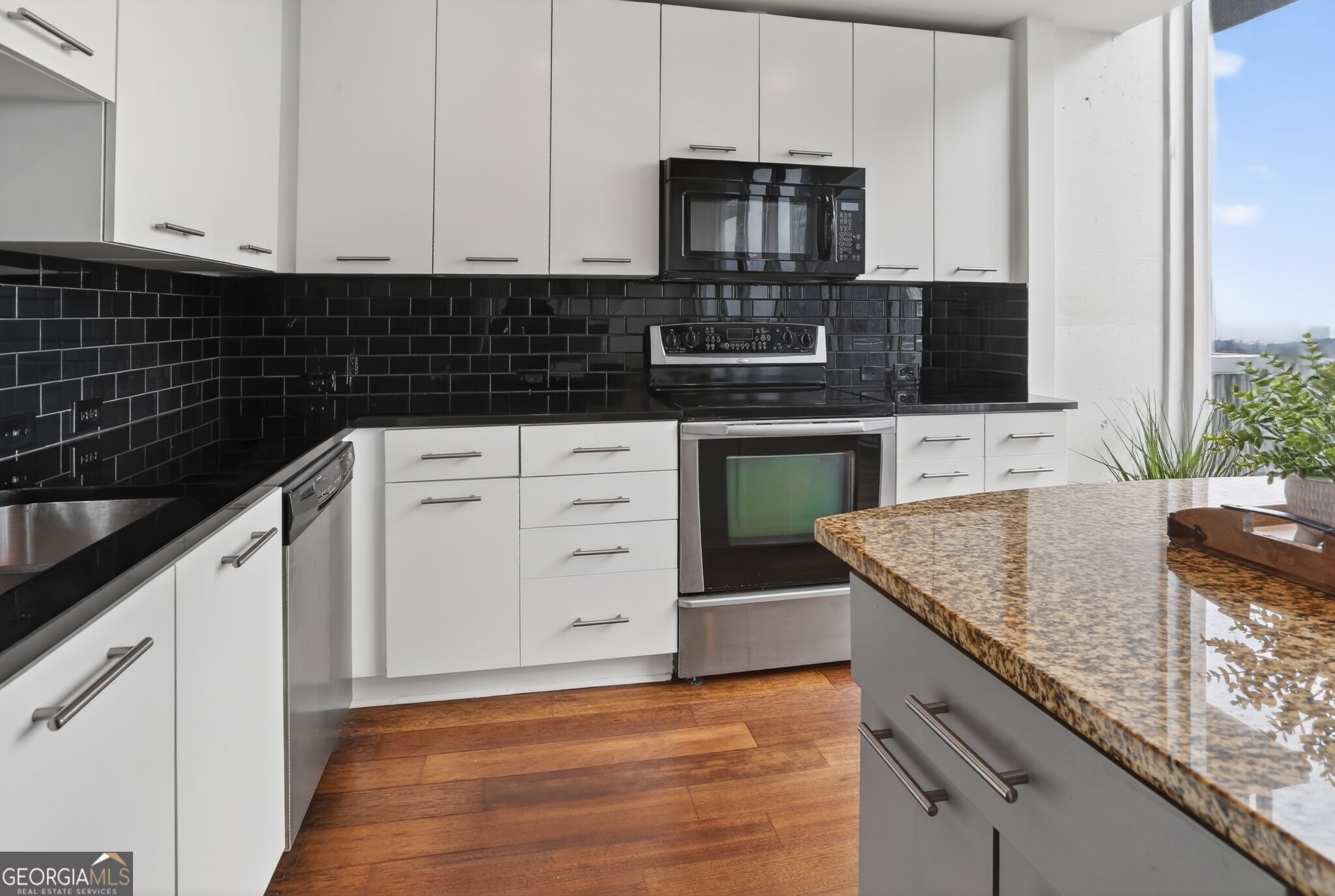 3324 Peachtree Road Ne # 1312 Property Photo 17