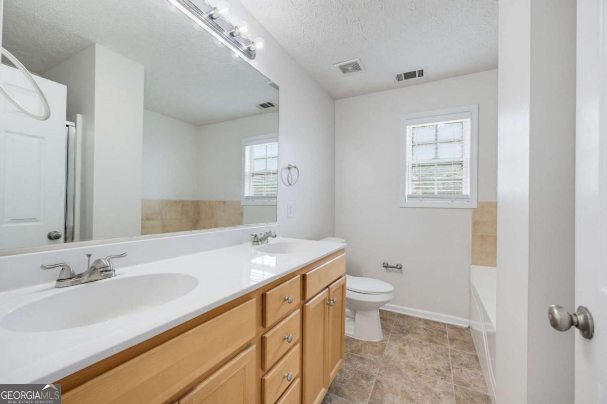 109 Remington Place Drive Property Photo 9