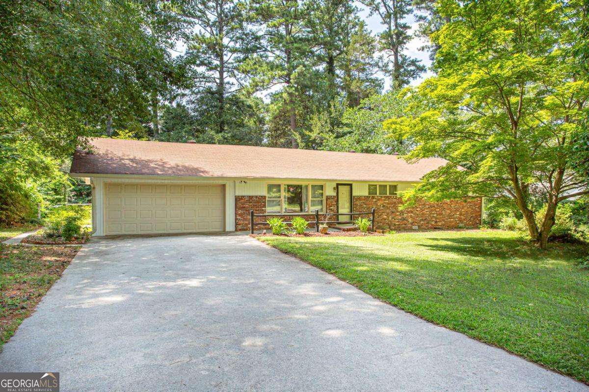 188 Pine Forest Drive Property Photo 1