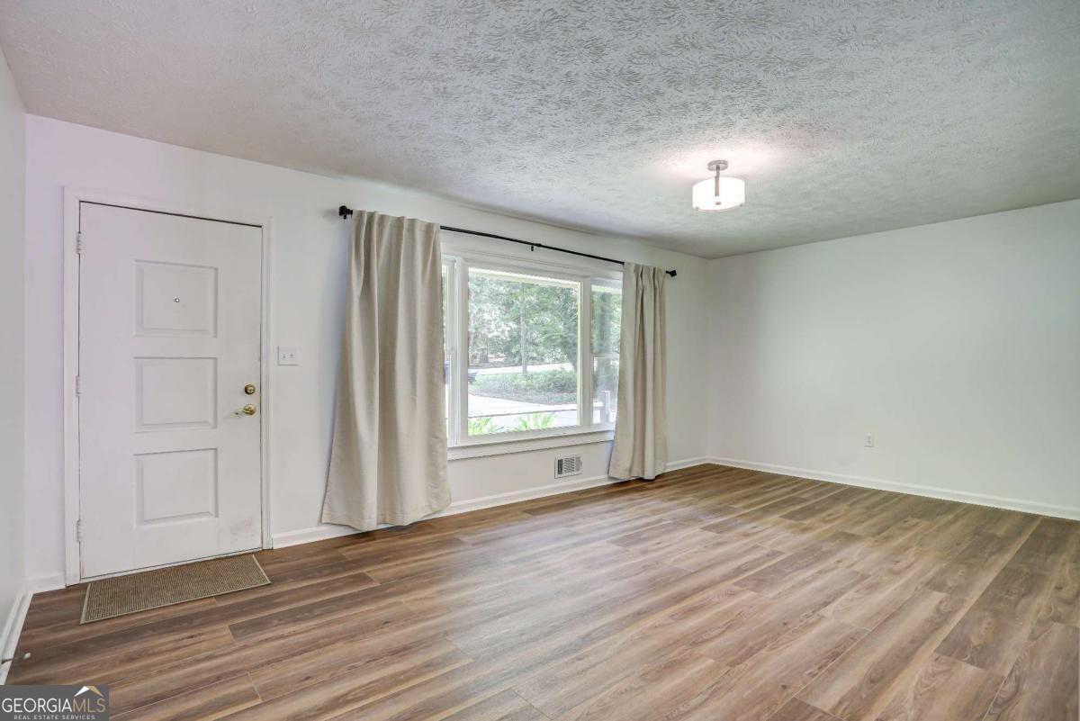 188 Pine Forest Drive Property Photo 3
