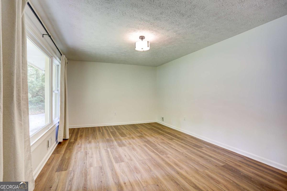 188 Pine Forest Drive Property Photo 4