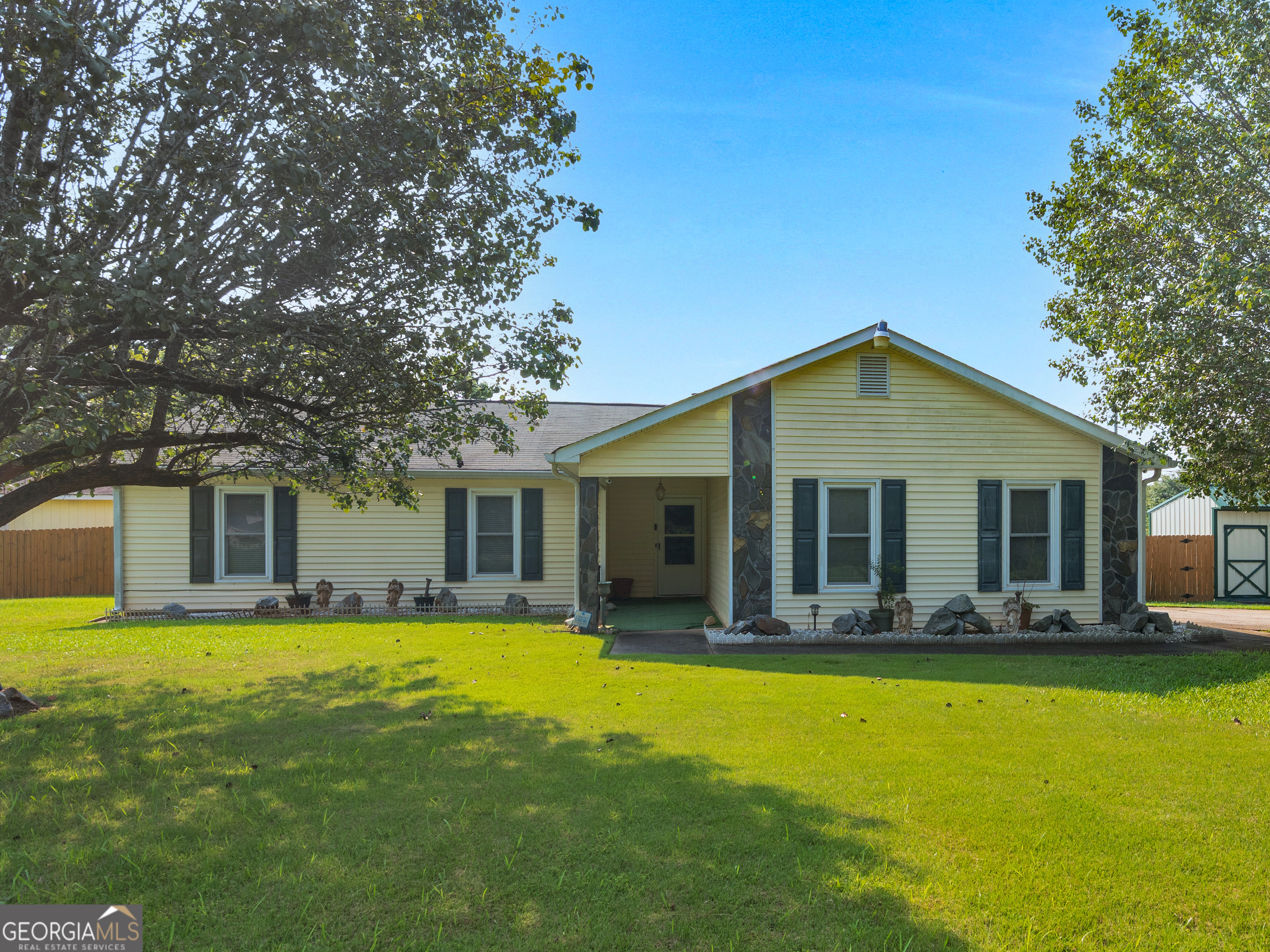 109 Summerfield Drive Property Photo 2