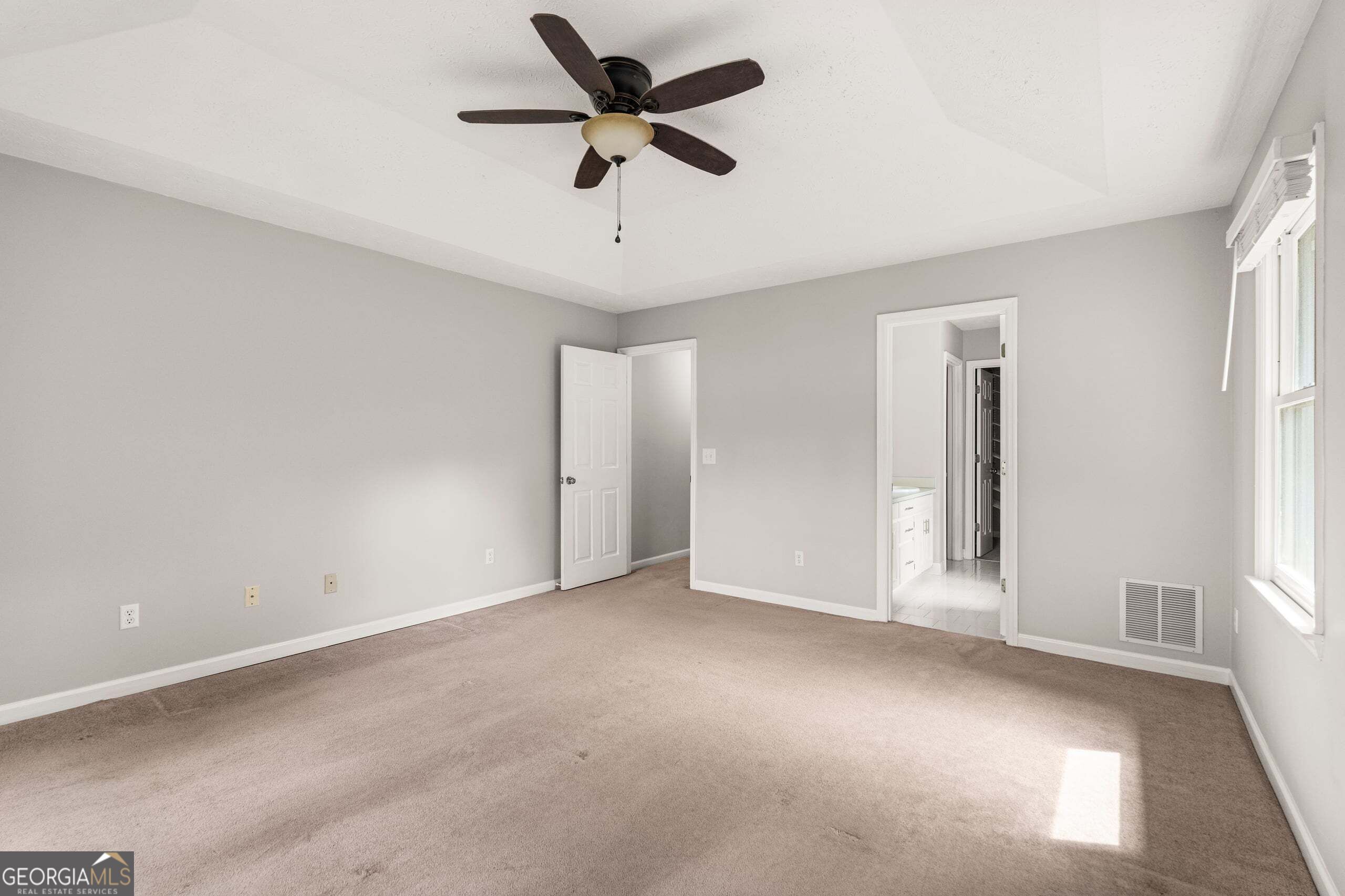 7860 Big Creek Drive Property Photo 10