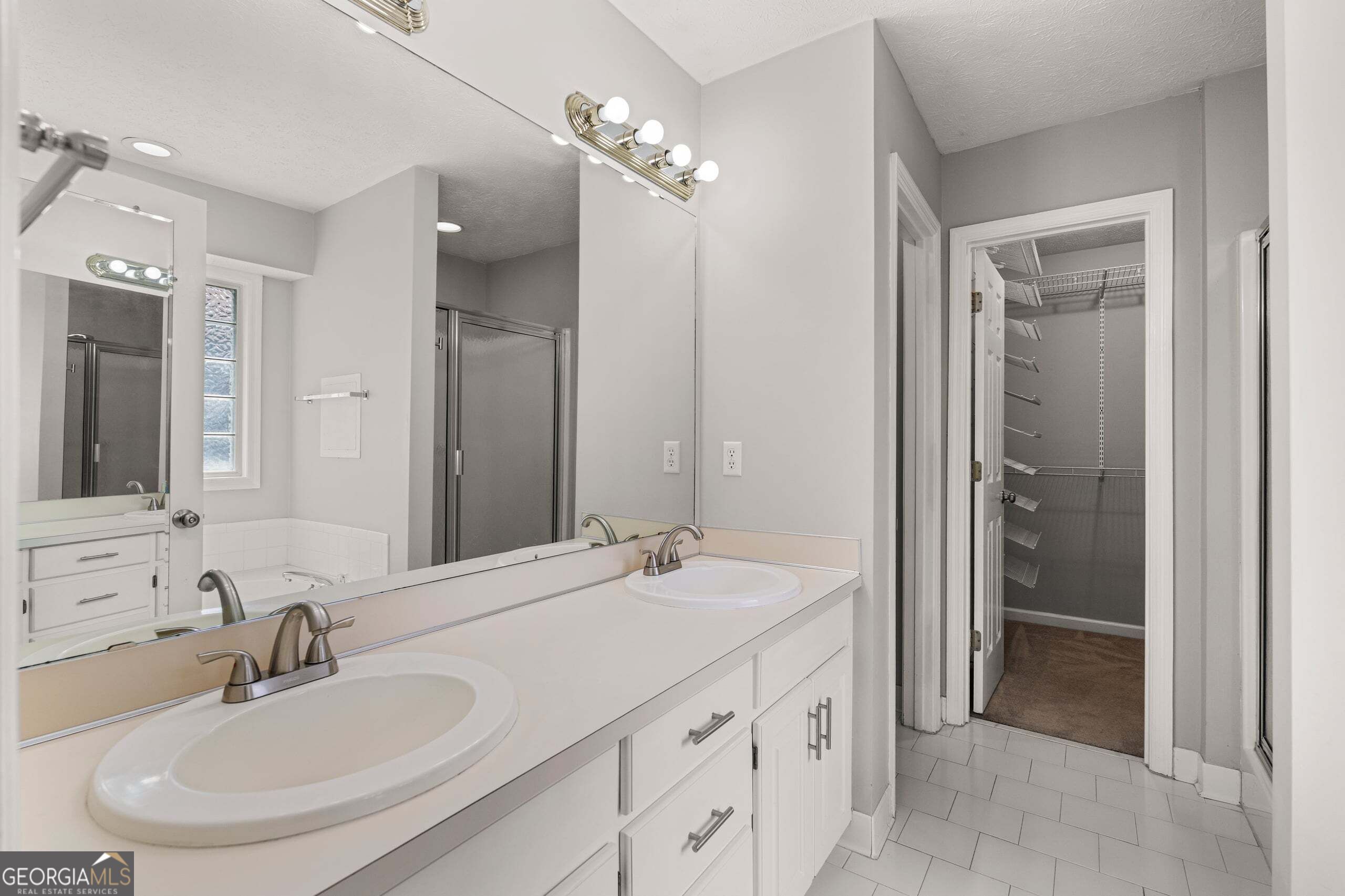 7860 Big Creek Drive Property Photo 11