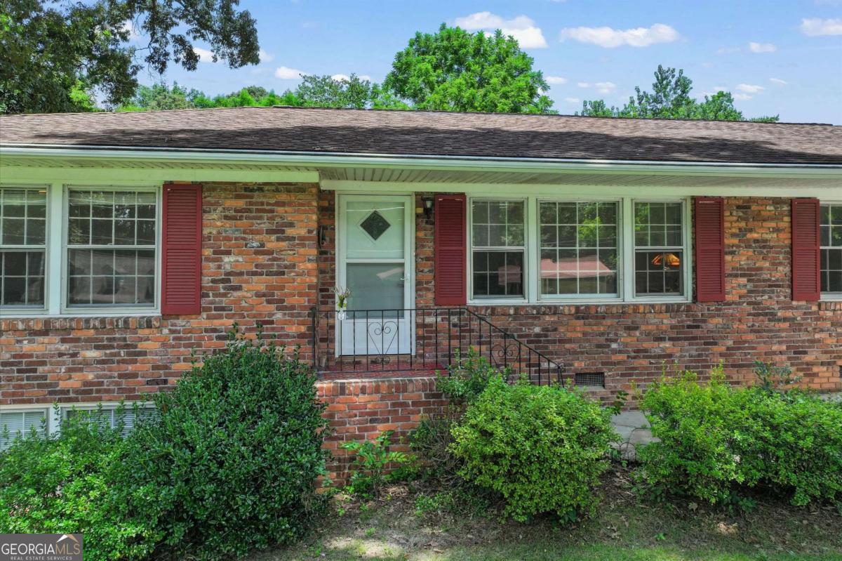 1713 Kimberly Drive Sw Property Photo 2