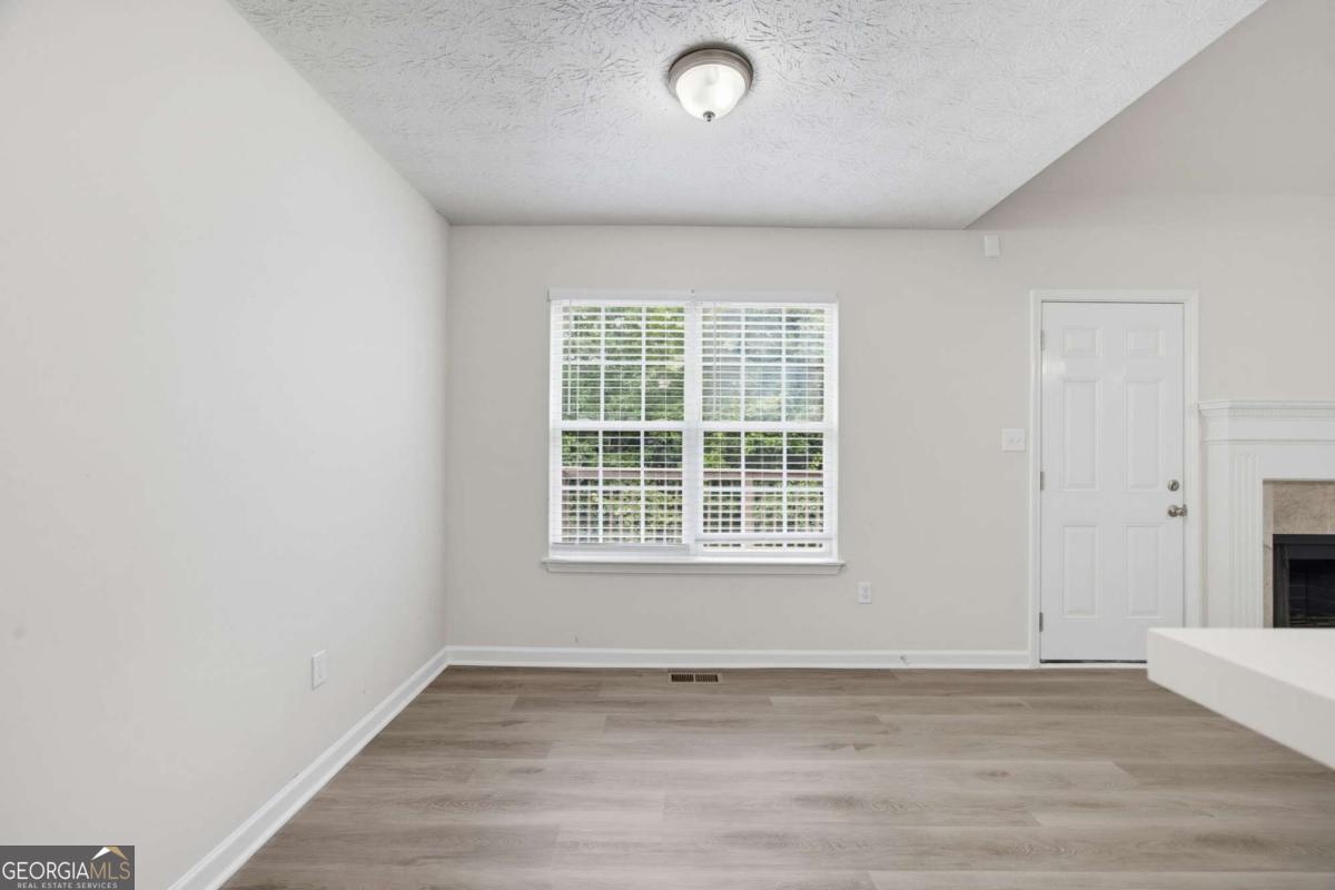 317 St Charles Avenue Property Photo 11