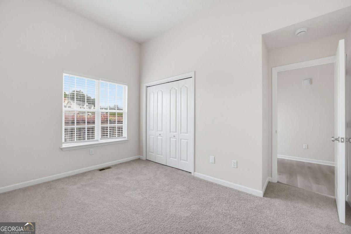 317 St Charles Avenue Property Photo 16