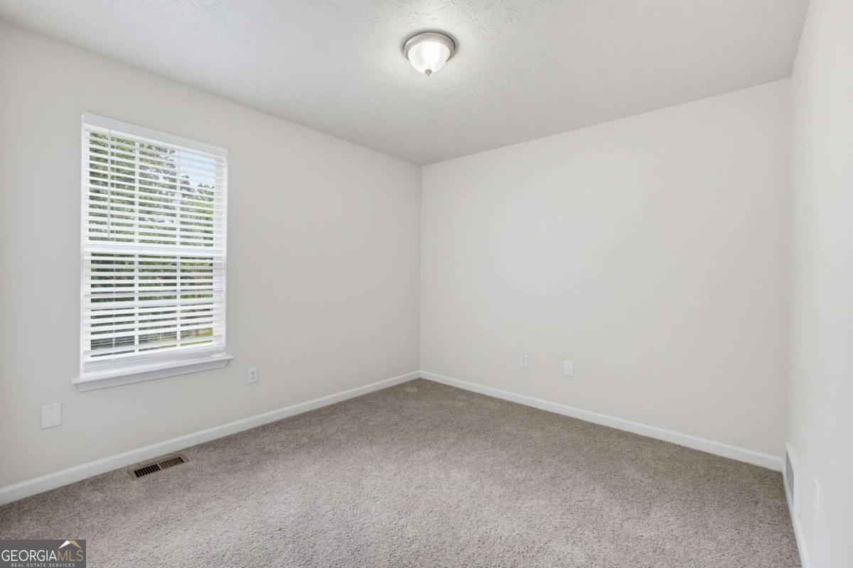 317 St Charles Avenue Property Photo 18