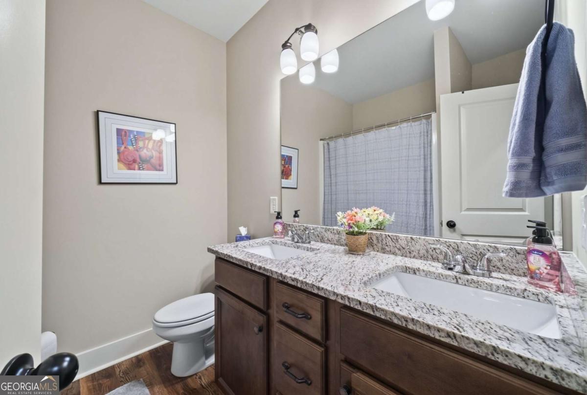 2465 St Martin Way Property Photo 37