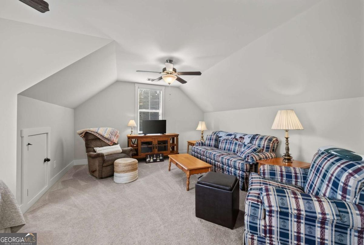 2465 St Martin Way Property Photo 43