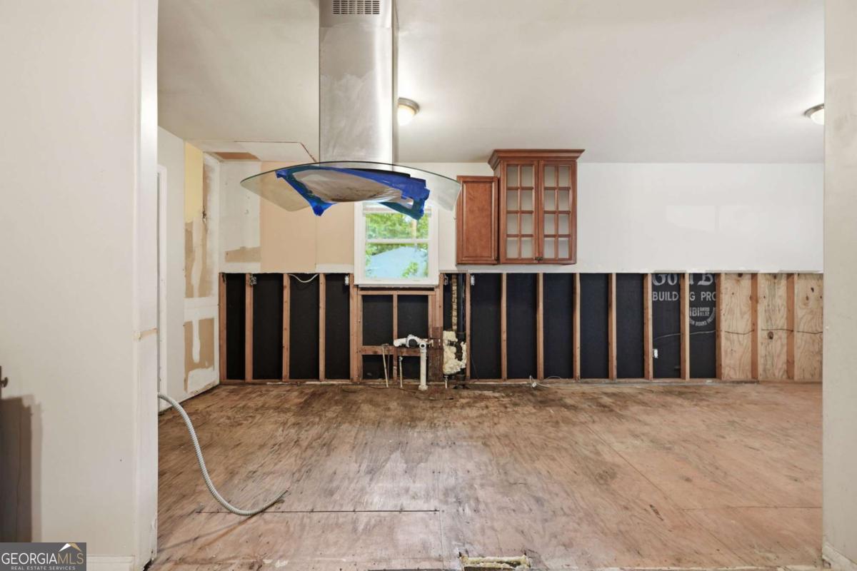 7037 Dalmatia Drive Property Photo 15