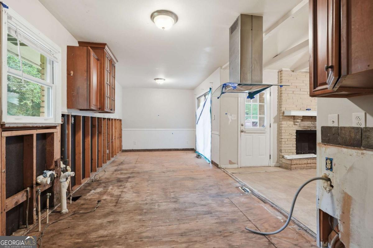 7037 Dalmatia Drive Property Photo 16