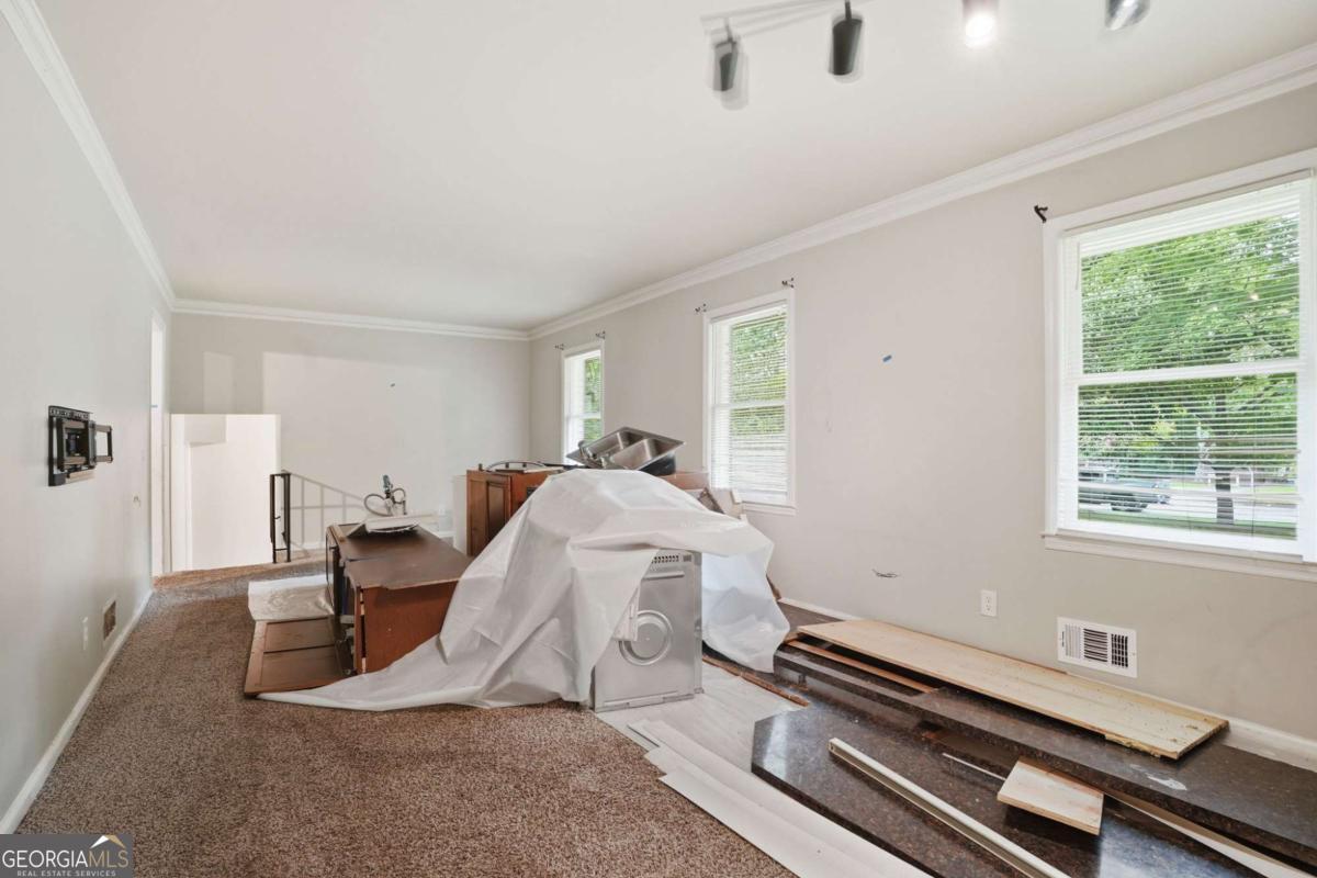 7037 Dalmatia Drive Property Photo 20