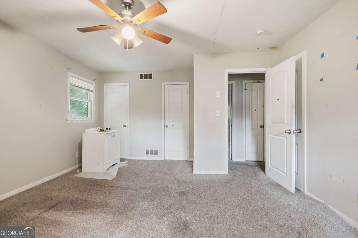 7037 Dalmatia Drive Property Photo 28