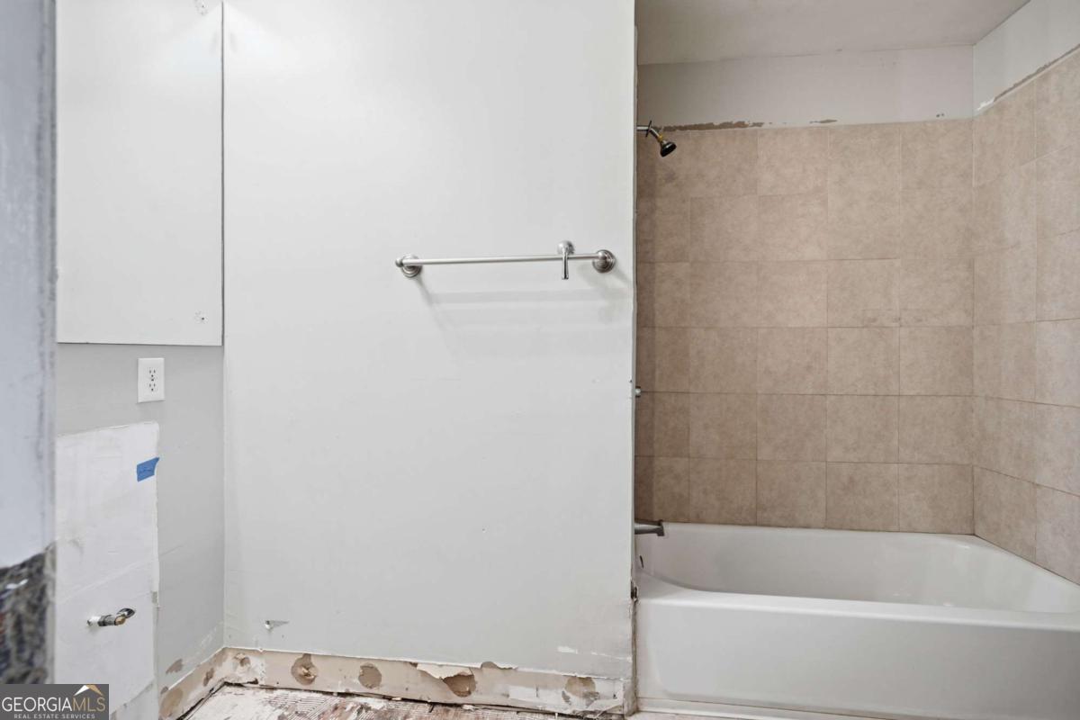 7037 Dalmatia Drive Property Photo 33