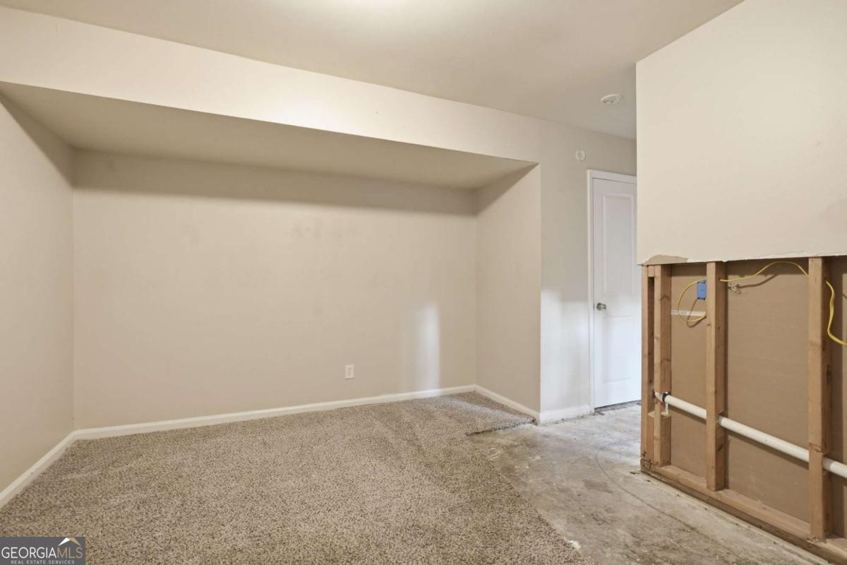 7037 Dalmatia Drive Property Photo 37