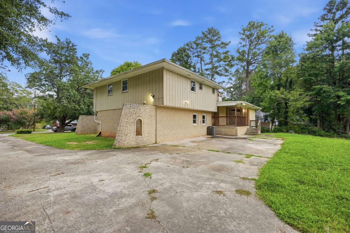 7037 Dalmatia Drive Property Photo 38