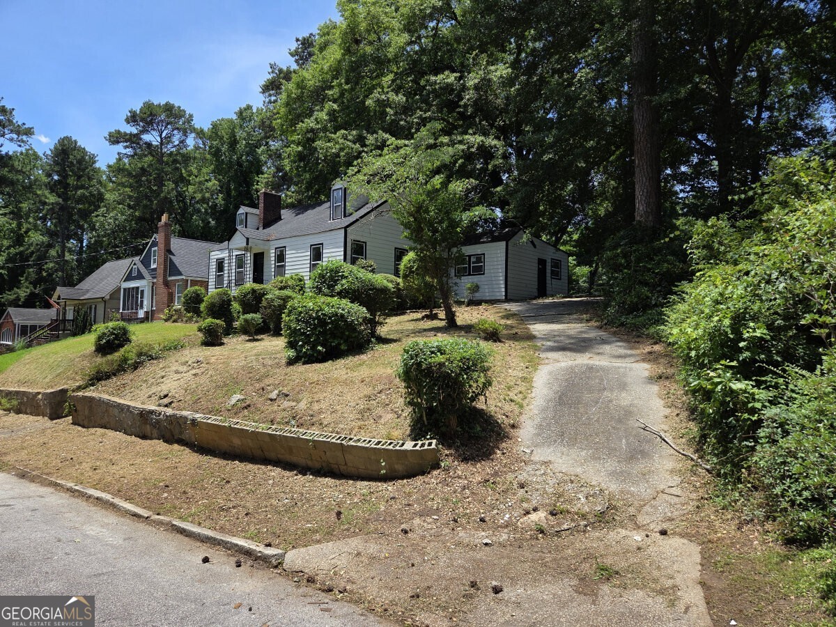 955 Gaston Street Sw Property Photo 2