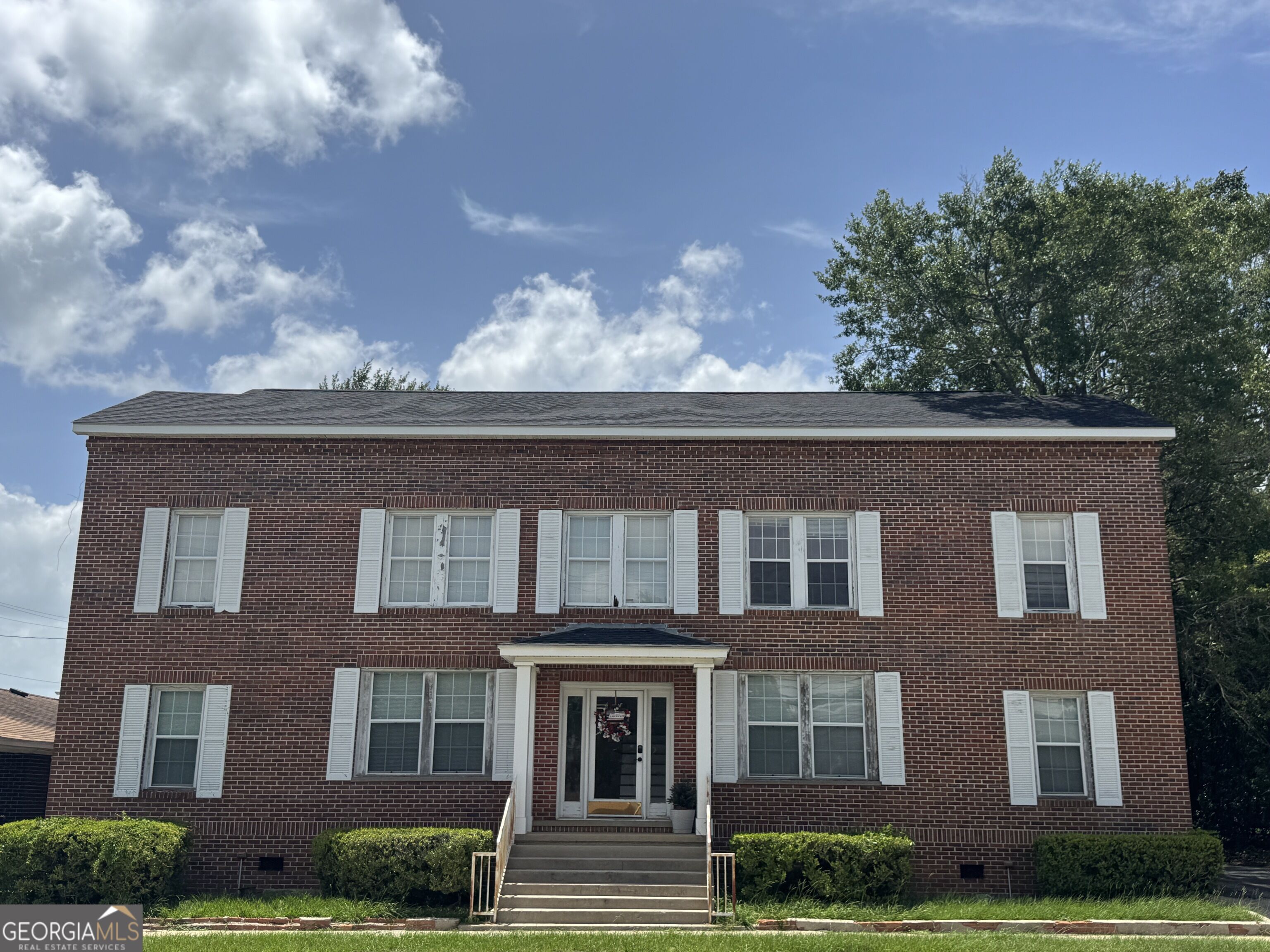 311 N Broad Property Photo 1