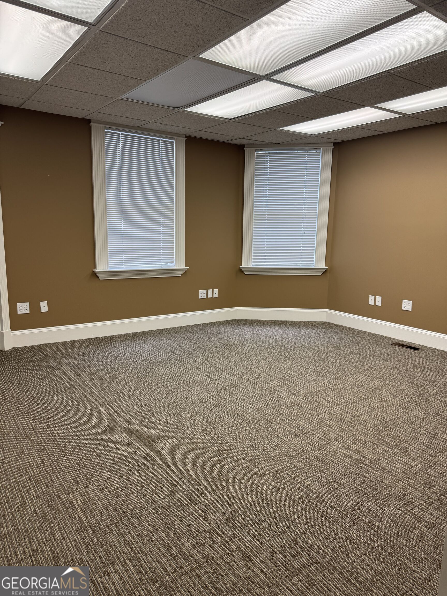 311 N Broad Property Photo 3