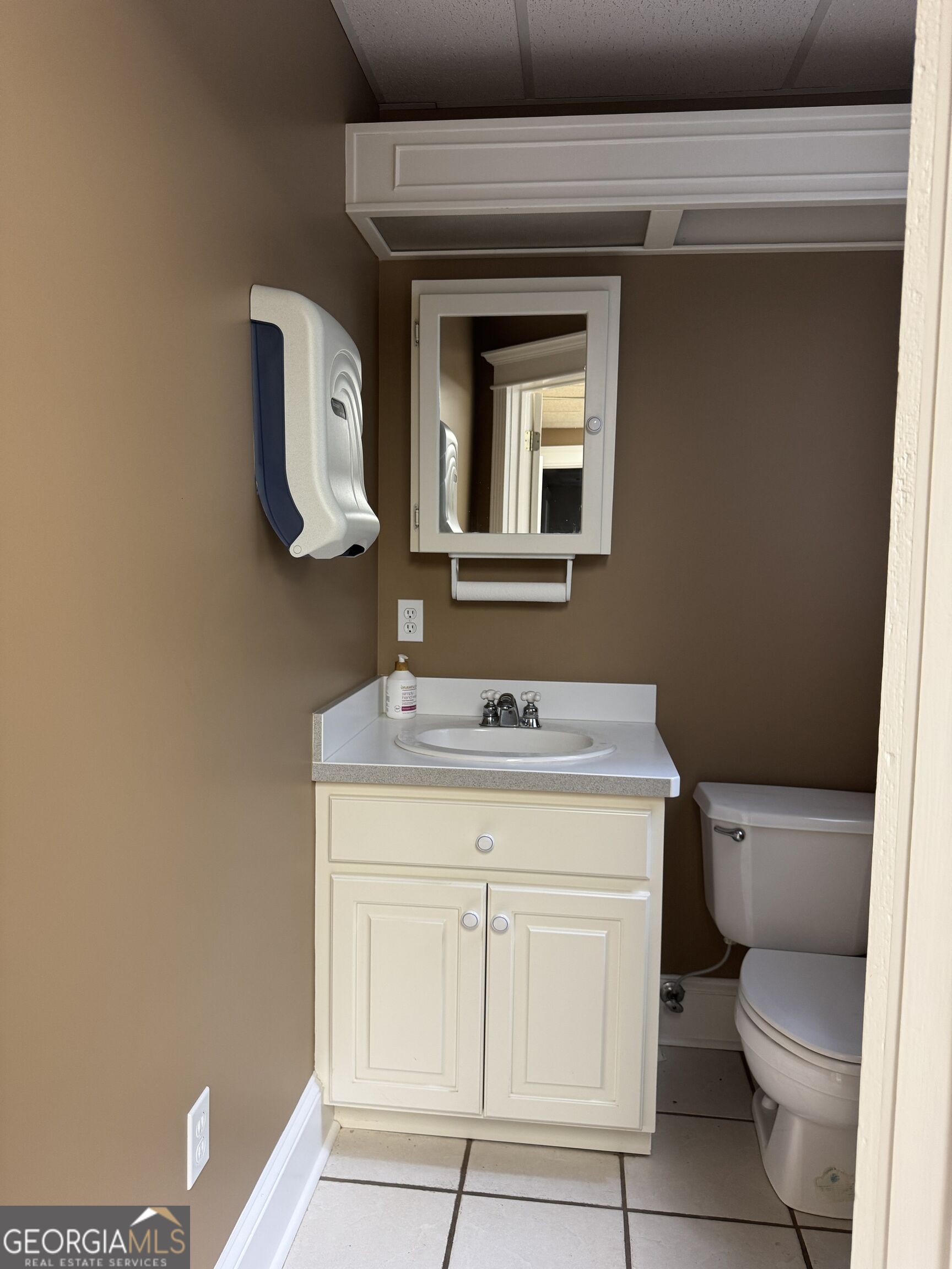 311 N Broad Property Photo 5