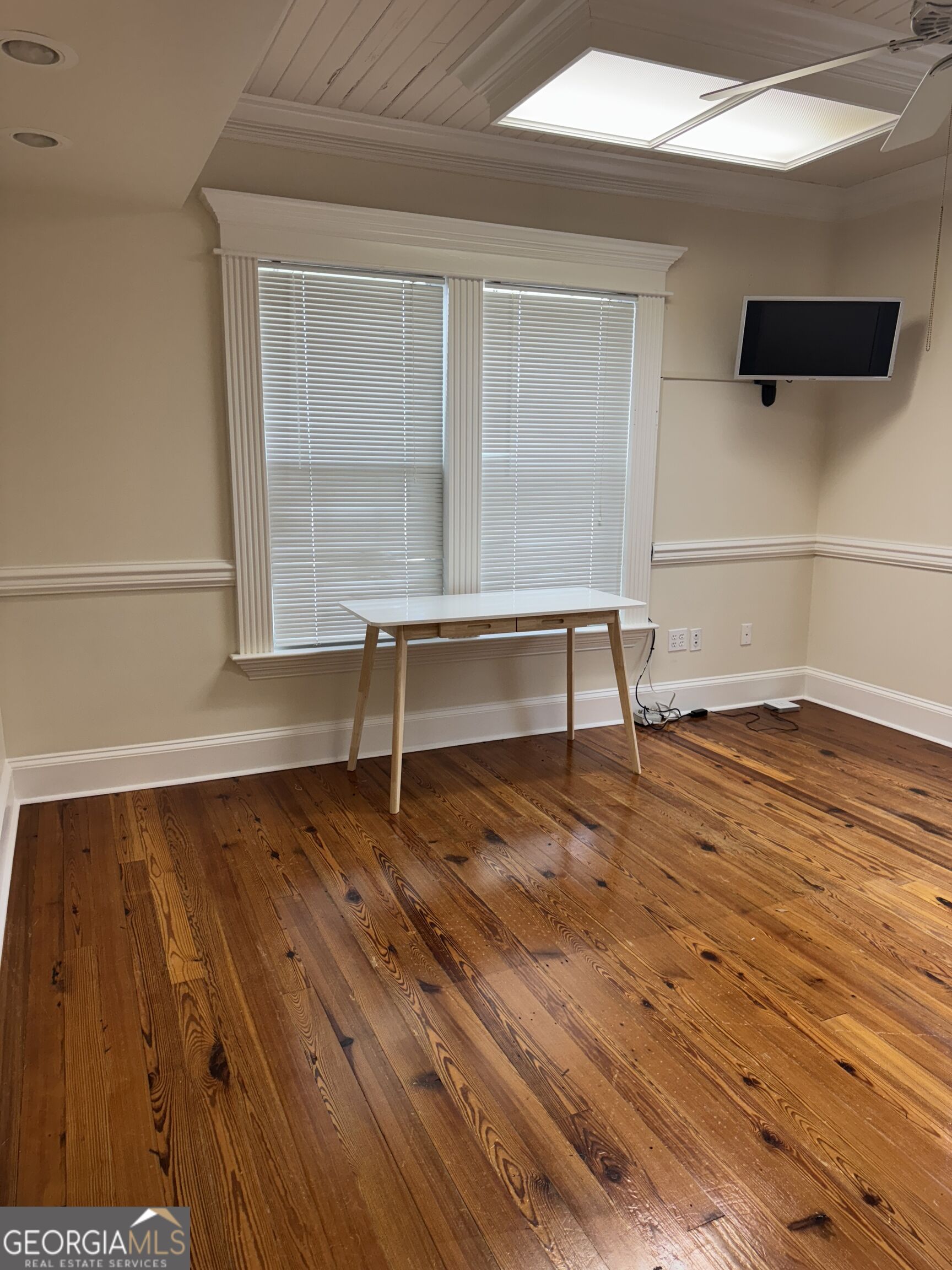 311 N Broad Property Photo 6