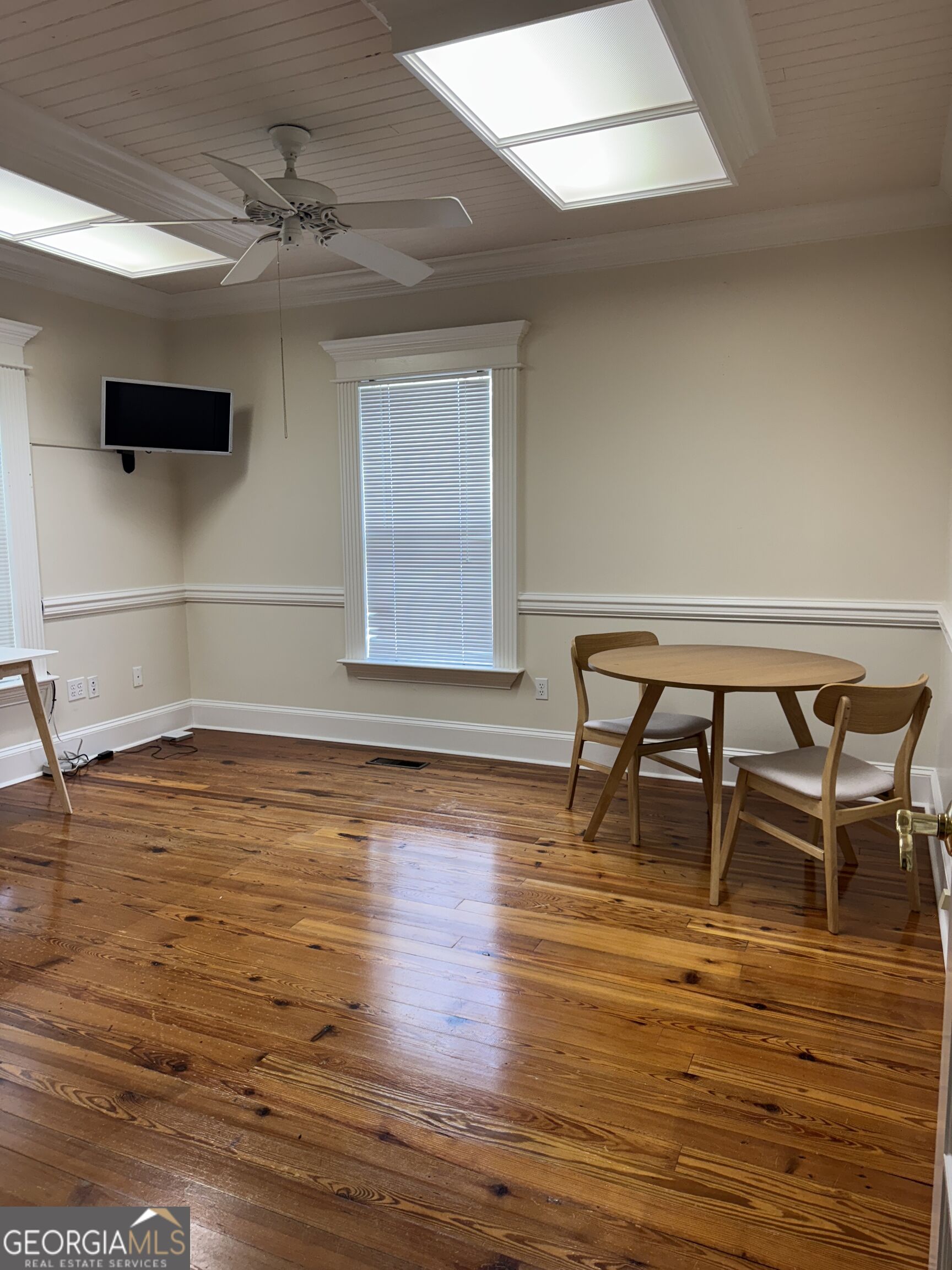 311 N Broad Property Photo 12